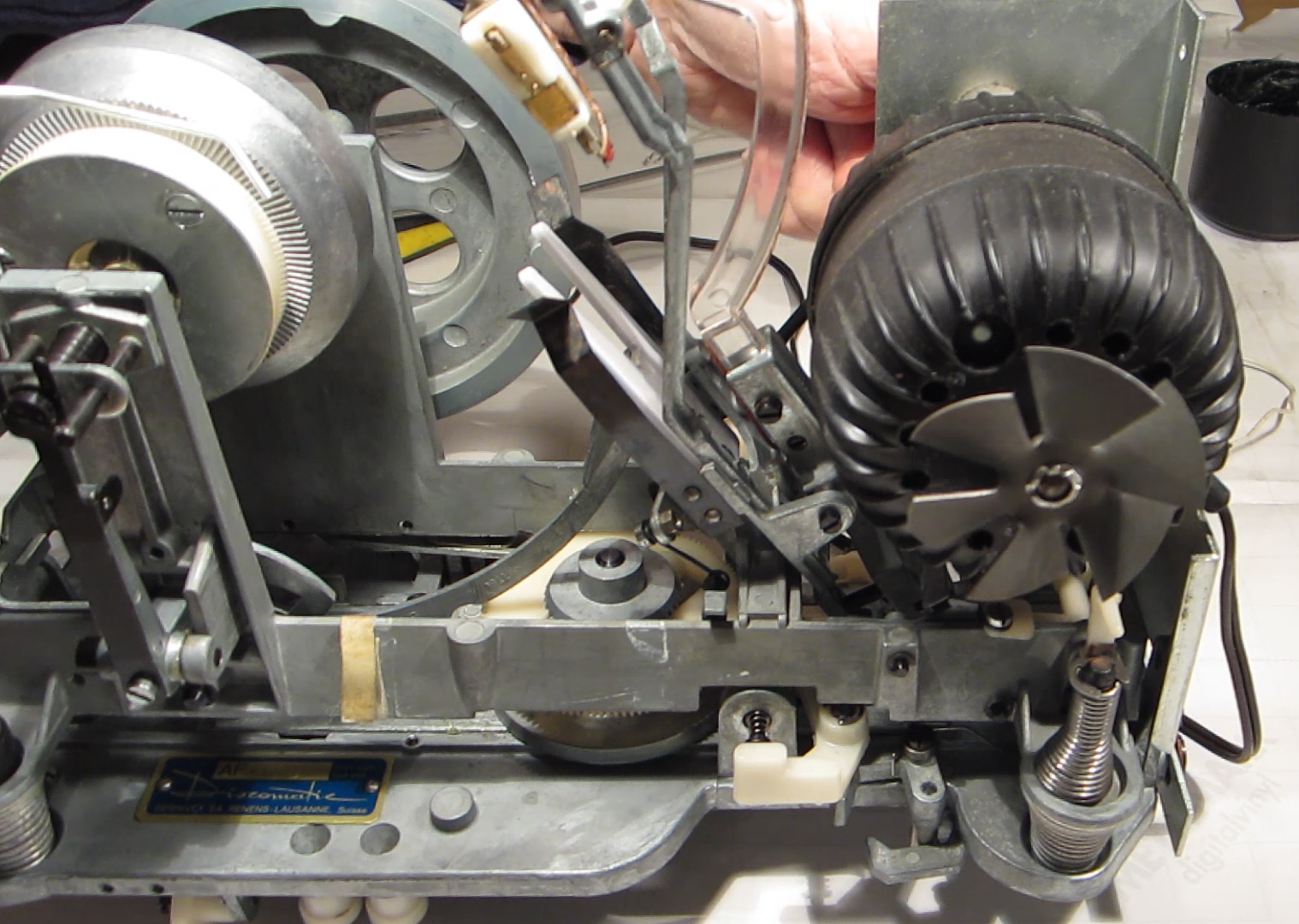 Cylindrical motor